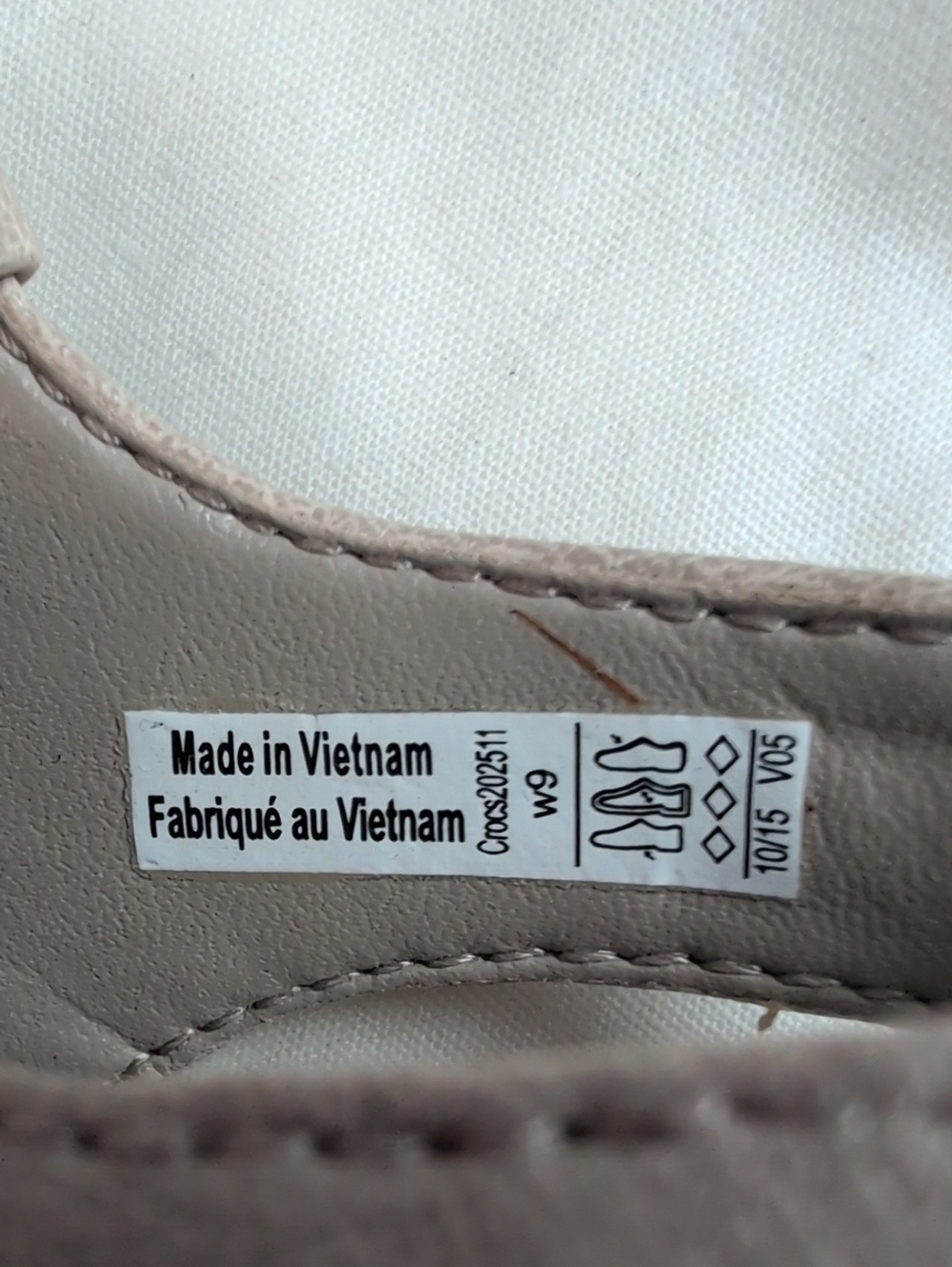 NWOT Crocs Leigh II Cross Strap Wedge Sandals W8 Taupe Canvas Comfort - Picture 8 of 8
